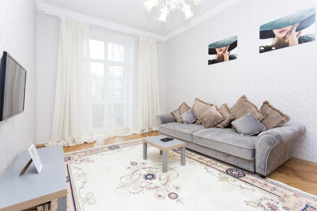 Apartment Lenina 3 Minszk Kültér fotó